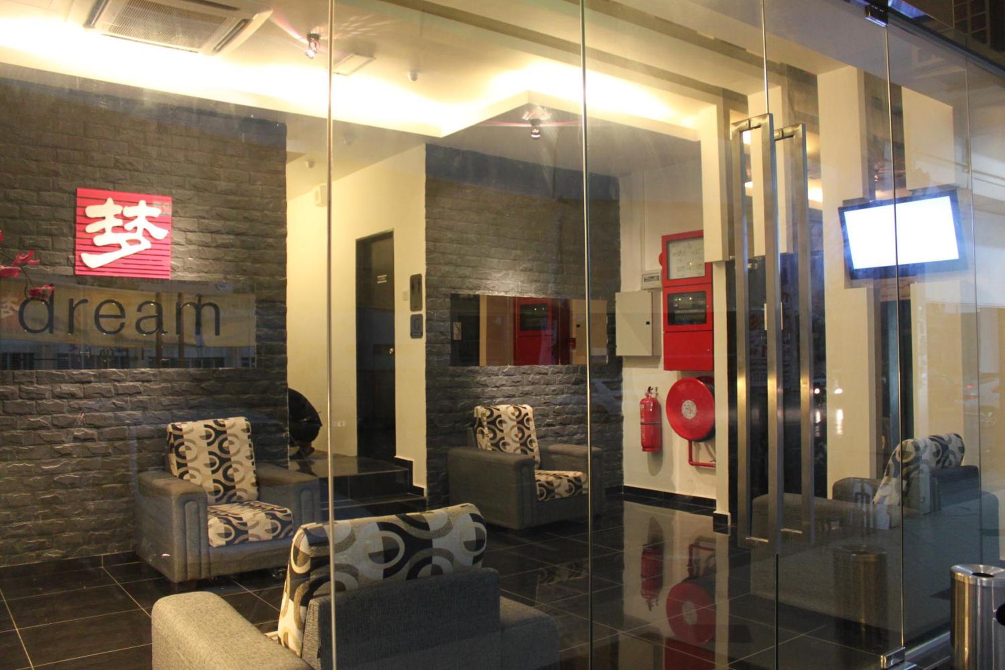 Dream Hotel Klang Kültér fotó