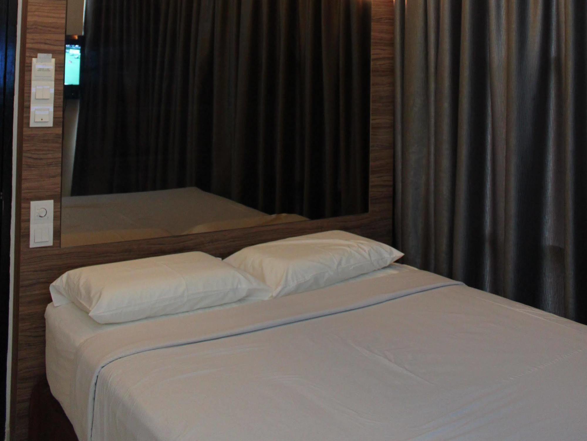 Dream Hotel Klang Kültér fotó